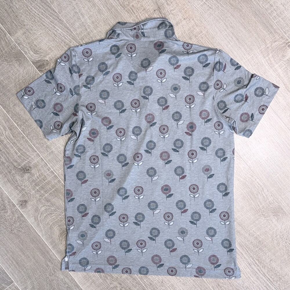 NWT TRAVIS MATHEW Preboarding Gray Floral Golf Polo Short Sleeve Shirt Men’s - Picture 8 of 9